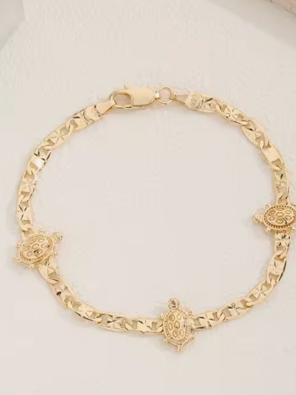 18k Turtle Bracelet - Picture 2 of 9